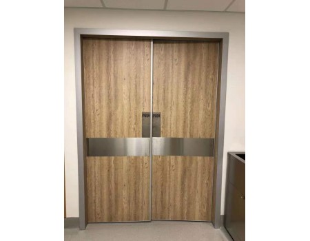 Soundless hospital room door