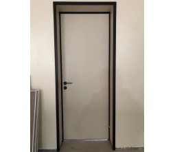 Flush Bedroom door